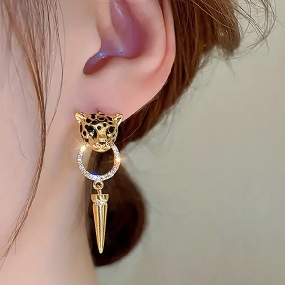 Vintage Leopard, Panther, Cat Head, Cone Drop Cubic Zirconia Circle, Earrings - Picture 3 of 7